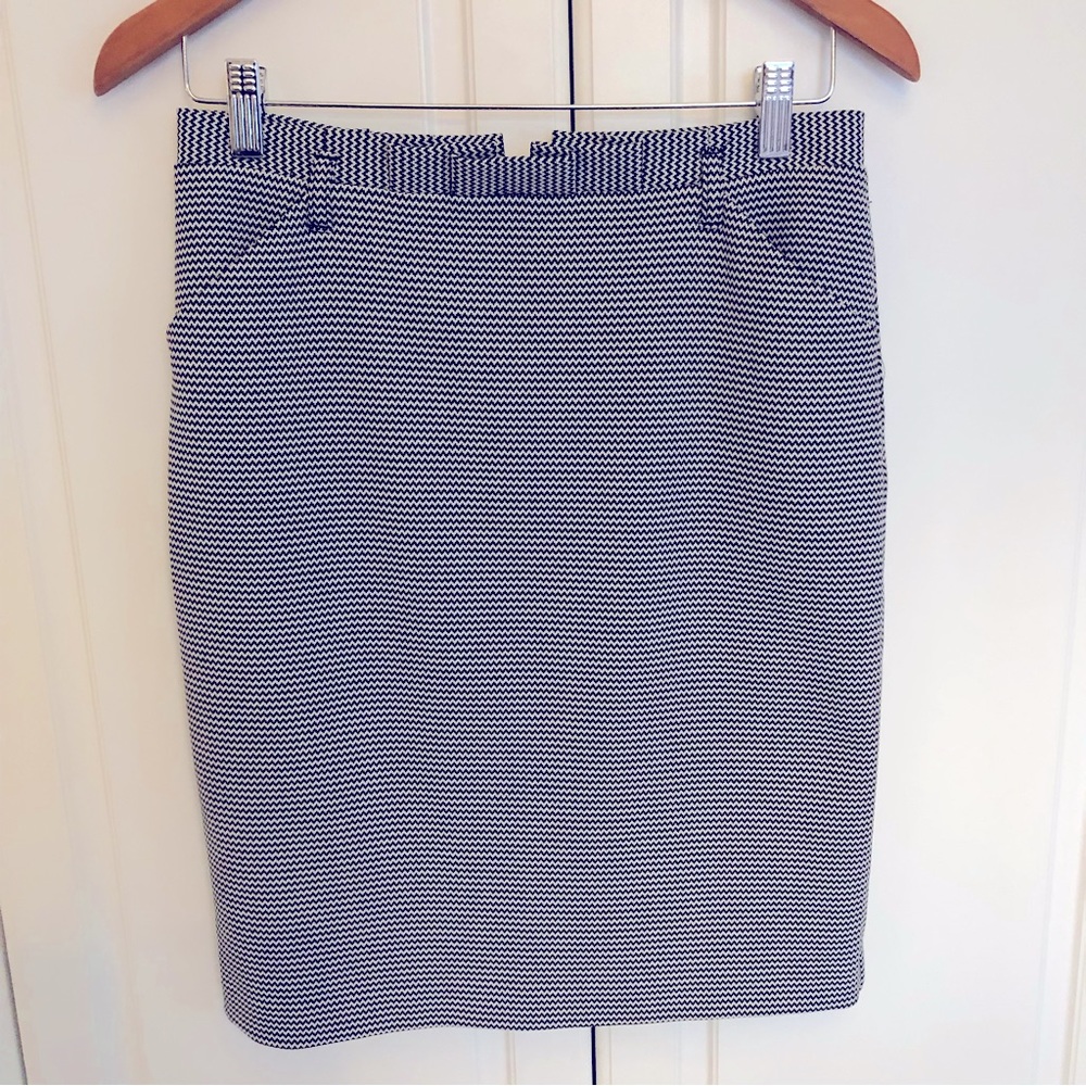 Tristan Size 4 Houndstooth Patterned Pencil Skirt Black White Office Business